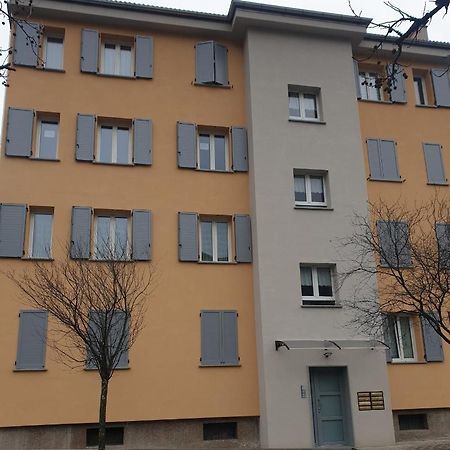 Nonna Merj Tirano Buitenkant foto